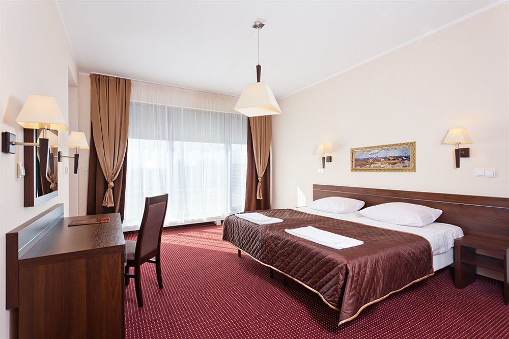Jasek Premium Hotel Вроцлав Экстерьер фото